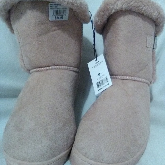 (NWT)-WOMEN'S BOOTS BY CHATZ - Picture 5 of 5